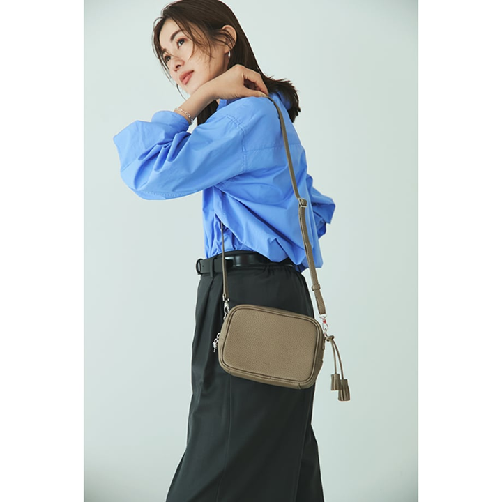 ★【ミモレ別注】VASICコンパクトショルダーバッグAnyway