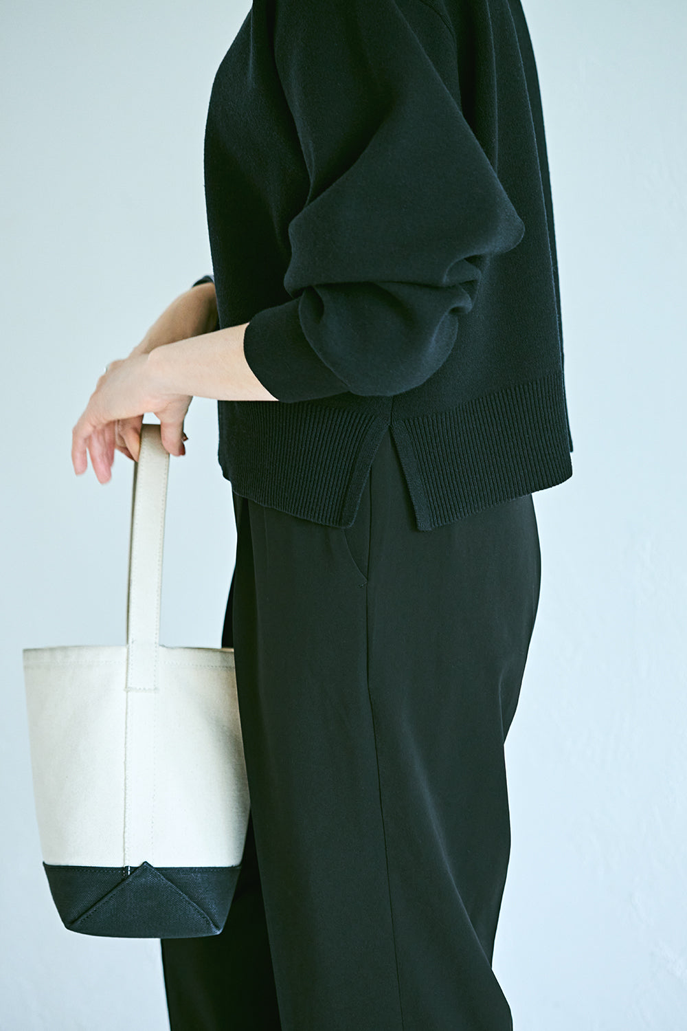 ミモレ別注】山根亜希子さん×uncrave Vネックカーディガン – K2CSTORE