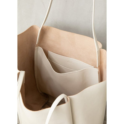 ★【ミモレ別注】SCUEトートバッグ　新色アイボリー【期間限定】