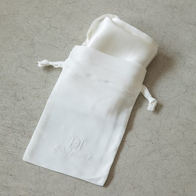 ★DRESS HERSELF シルクピローカバー ２枚セット＜シャンパンゴールド＆チャコールグレー＞（アロマミスト付） 残り3点