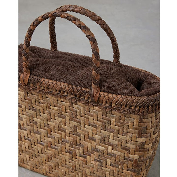 加根古工房のくるみのかごバッグ