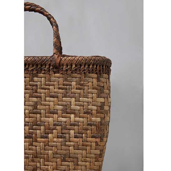 加根古工房のくるみのかごバッグ