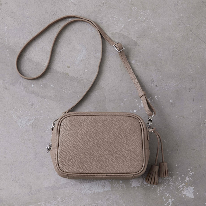 ★【ミモレ別注】VASICコンパクトショルダーバッグAnyway