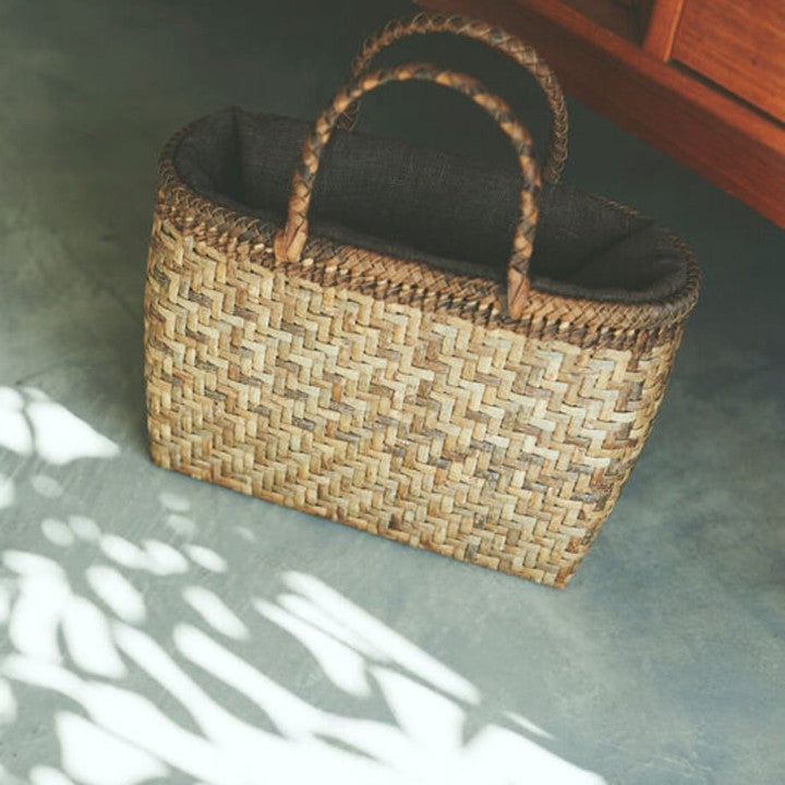 加根古工房のくるみのかごバッグ