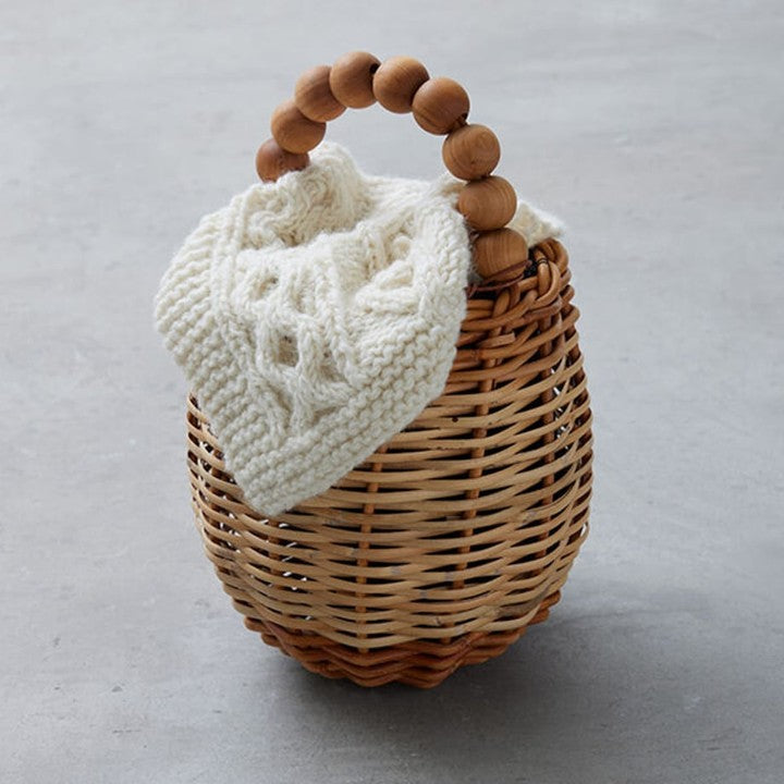 ヒツキのニットカバー付きかごバッグ