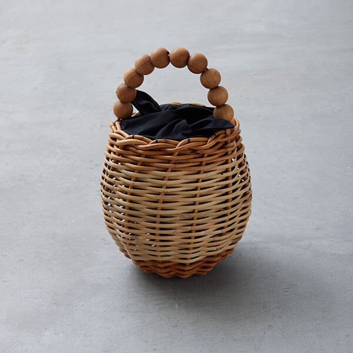 ヒツキのニットカバー付きかごバッグ