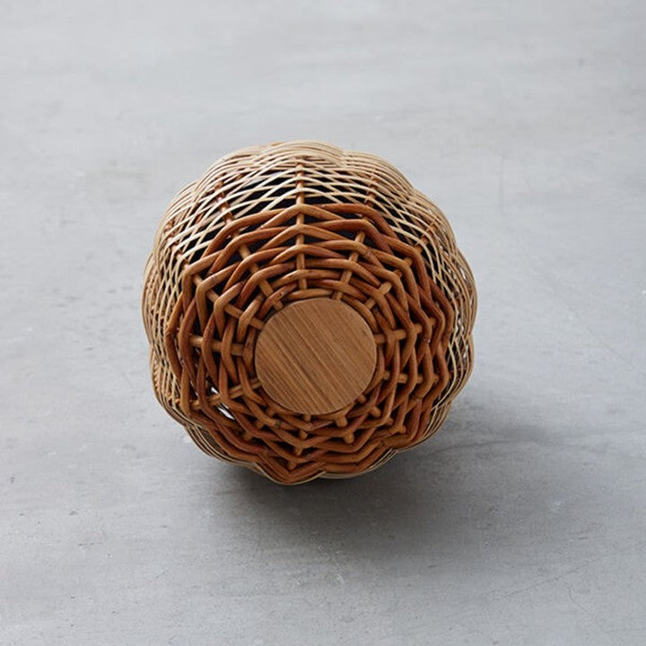 ヒツキのニットカバー付きかごバッグ