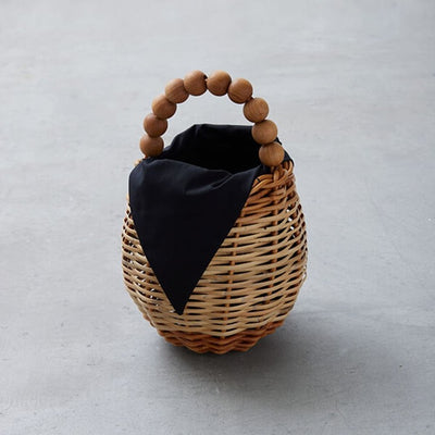 ヒツキのニットカバー付きかごバッグ