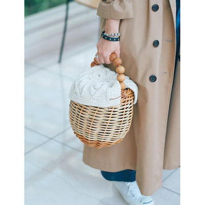 ヒツキのニットカバー付きかごバッグ