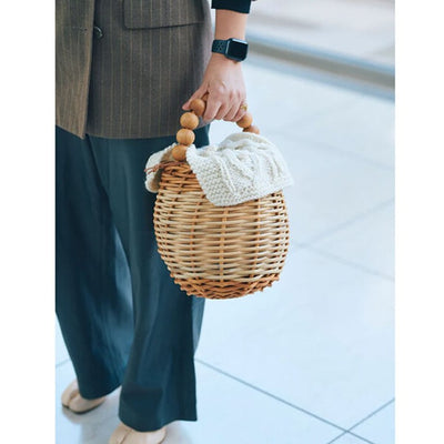 ヒツキのニットカバー付きかごバッグ
