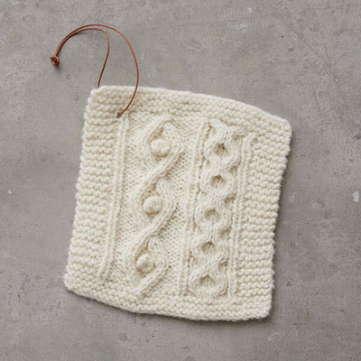 ヒツキ×ミモレ別注ニットカバー