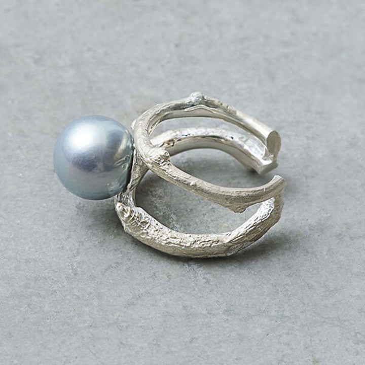 ボン マジック黒蝶バロックパールリング