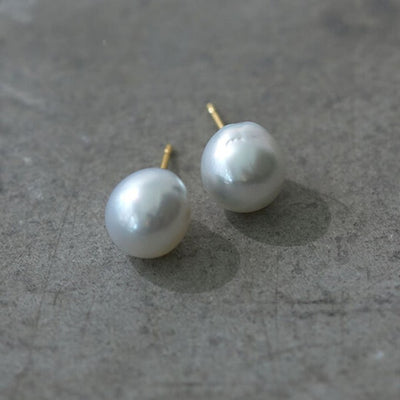 ボン マジック　白蝶バロックパールピアス９mm