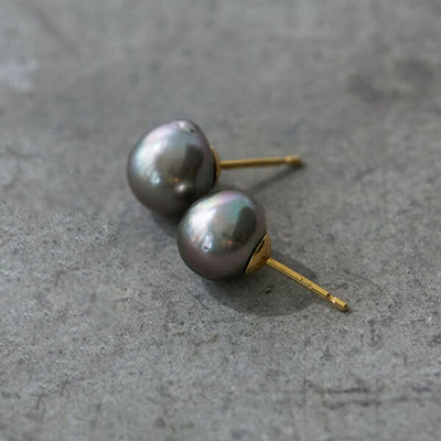 ボン マジック　黒蝶バロックパールピアス９mm