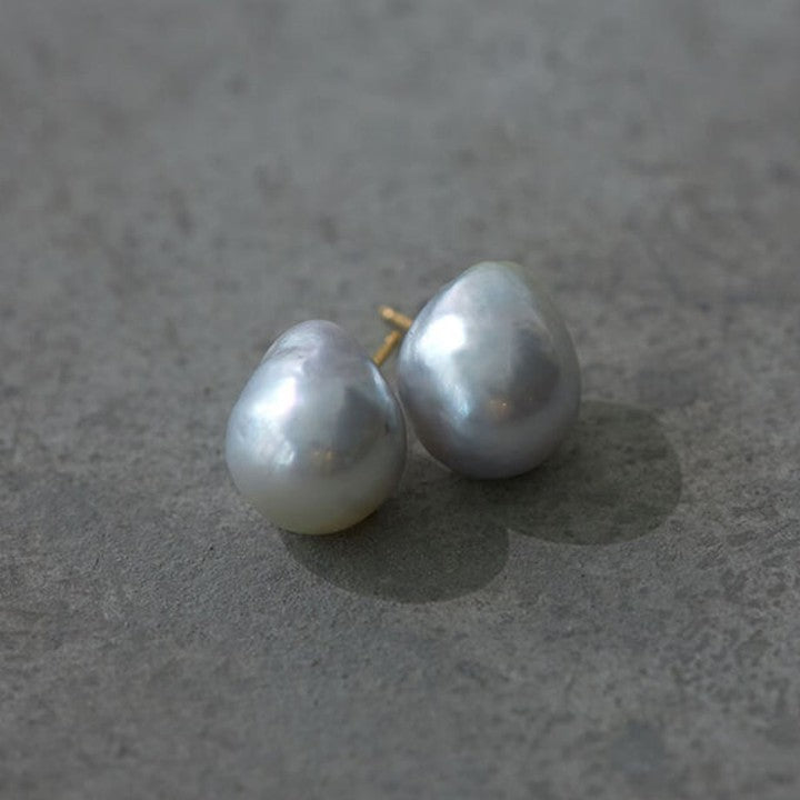 ★ボン マジック　白蝶バロックパールピアス13mm【数量限定】