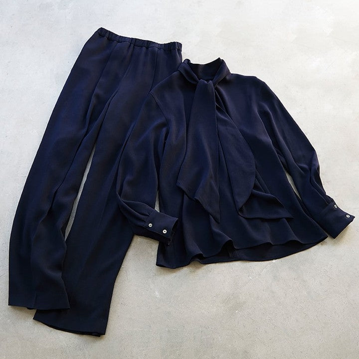 ★追加販売【ミモレ別注】ウィム ガゼット バックサテンボウタイブラウス