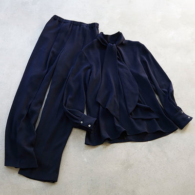 ★追加販売【ミモレ別注】ウィム ガゼット バックサテンボウタイブラウス