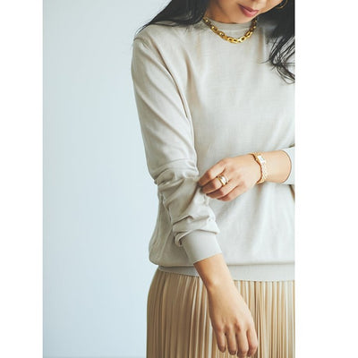 【ミモレ別注】スローン　シルククルーネックニット 〈ベージュ〉