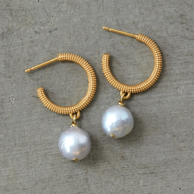 【10周年別注】ボン マジック白蝶バロックパールフープピアス