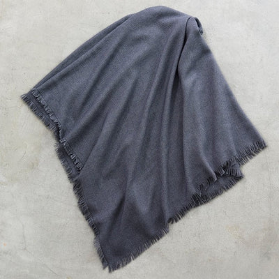 ★〈追加受注9/8まで〉【ミモレ別注】アソースメレのカシミヤシルク混ストール〈チャコールグレー〉