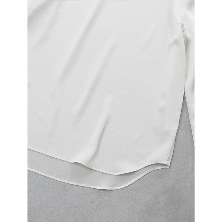 ★【ミモレ別注色】ドローイング ナンバーズのサテンボートブラウス