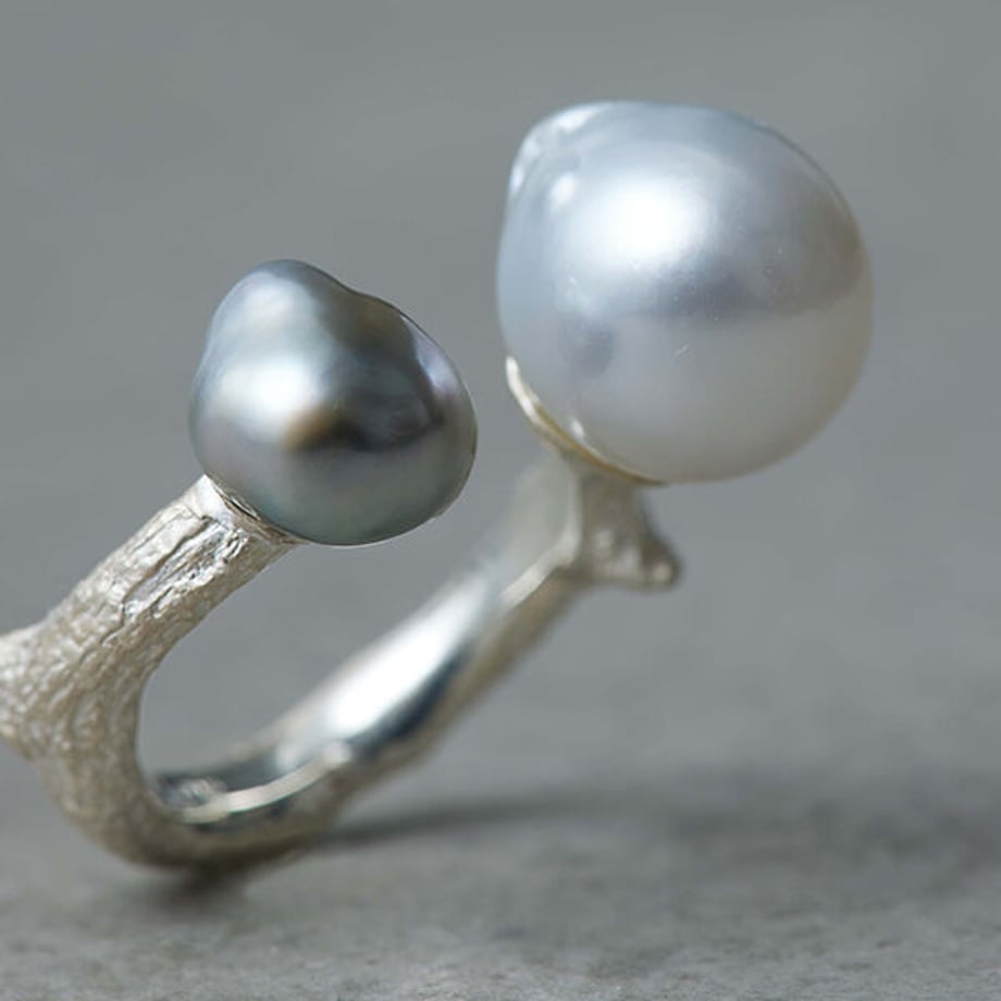 ★ボン マジック白蝶バロック×黒蝶ケシパールリング