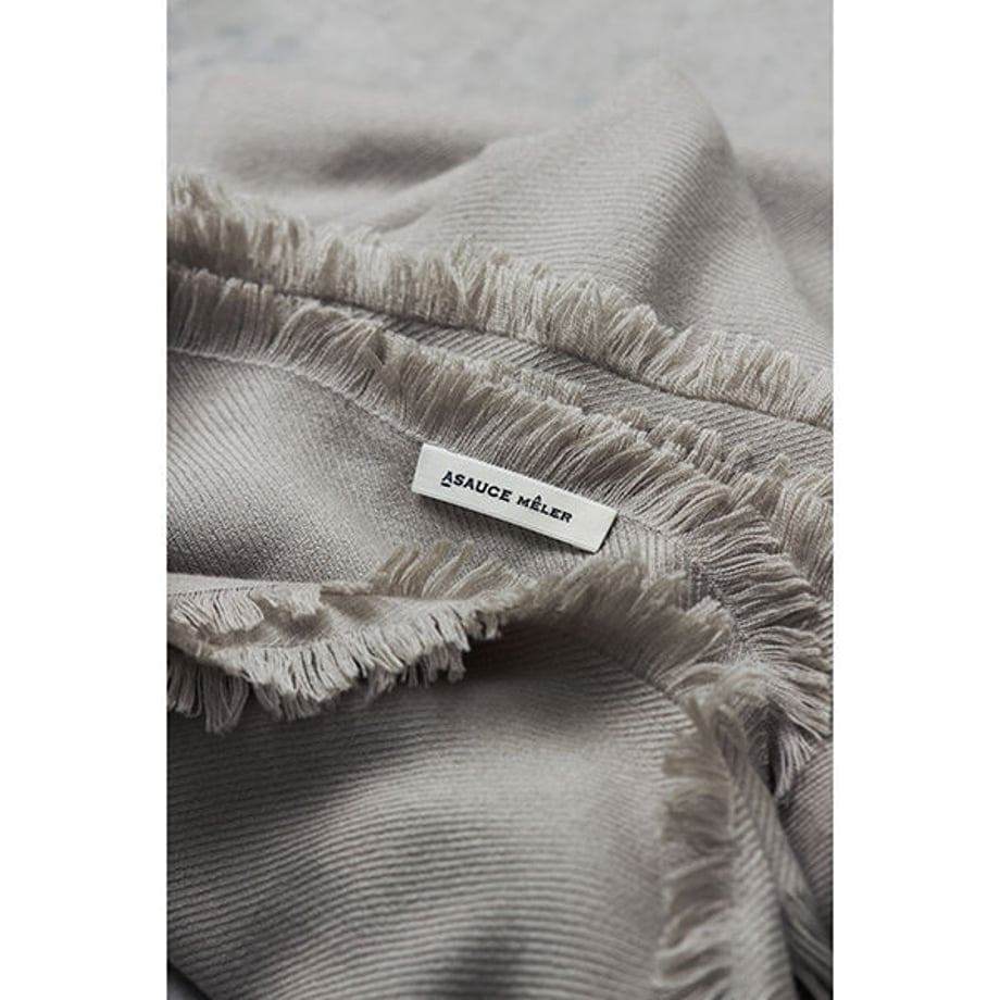 ★＜追加受注 9/5(月) 1500～＞アソースメレ×ミモレ　カシミアシルク混の別注グレージュストール【期間限定】