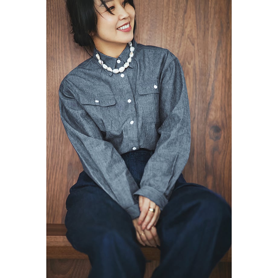 ★【ミモレ別注】マイ ウィークネスのシャンブレーシャツ【数量限定】